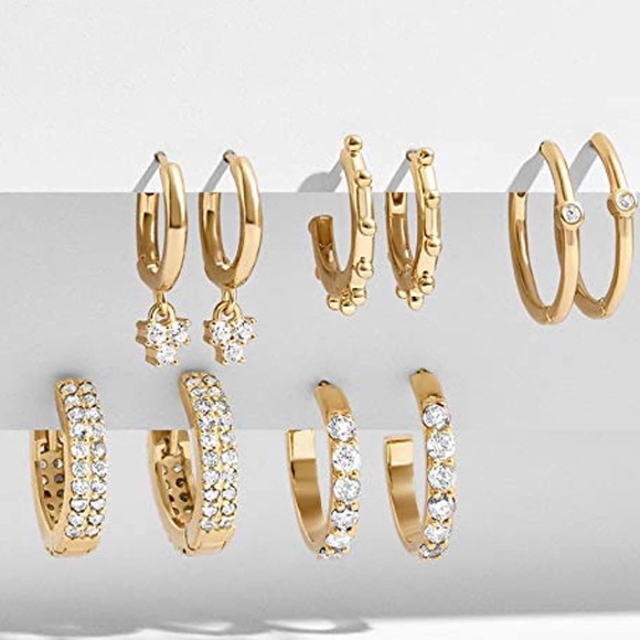 :: Delicate [GOLD] Spike Huggies Hoops - Picture 7 of 11